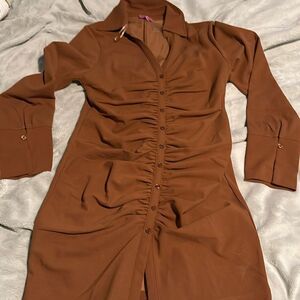 New Francesca’s size medium brown long sleeve dress
